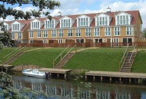 Balcony Systems Juliettes enhance river views