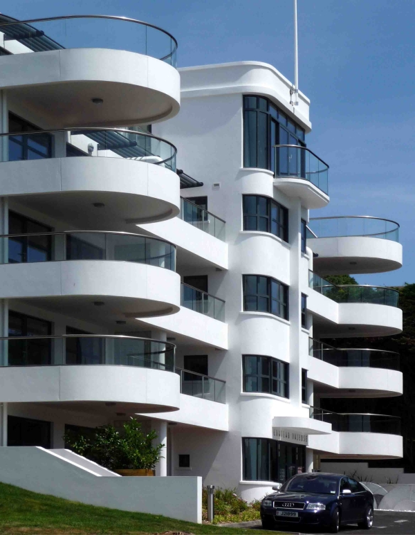 curved glass balconies