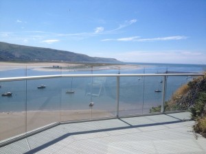 Frameless Glass Balcony