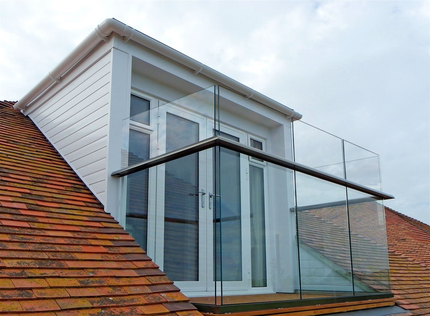 Glass Patio Railings | Patio Glass Balustrades - Glass Balcony Systems